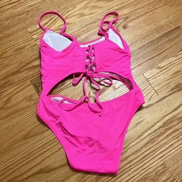 Meyeeka size medium hot pink bathingsuit​​​​​​ - Picture 3 of 6